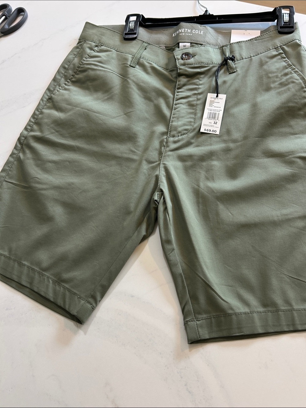 Kenneth Cole Olive Flat-Front Stretch Shorts